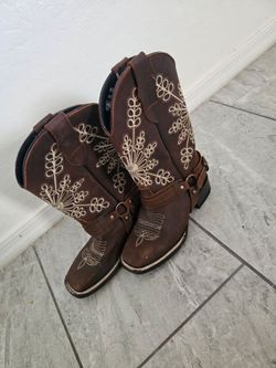 Girls boots size 3