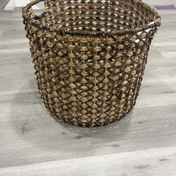 Clothing Basket 