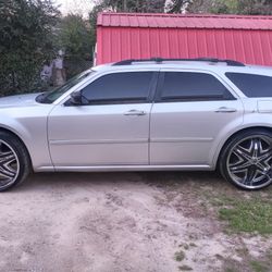 2005 Dodge Magnum