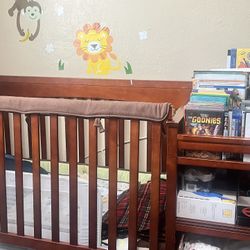 4-in-1 Convertible Crib Bed with Changer and Hamper
