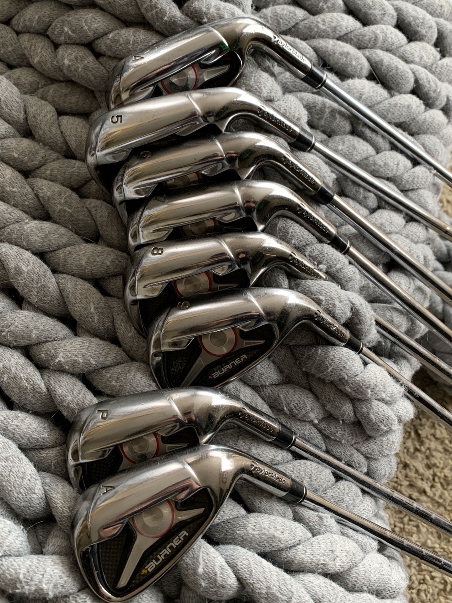 AW- 4 Iron Taylor Made Burner KBS Stiff Right Hand