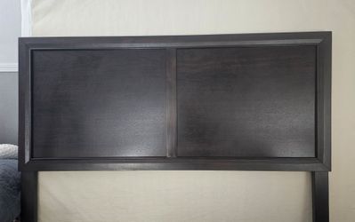 QUEEN MATTRESS HEADBOARD