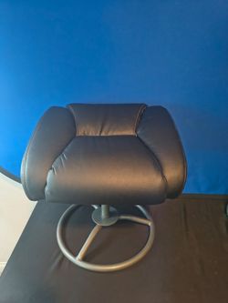 Leather Stressless Lounge Ottoman