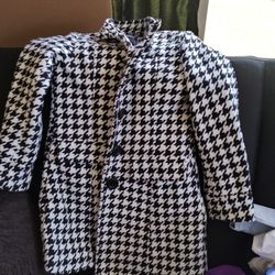 Nice Little Girl Coat Size 6 X 10.00