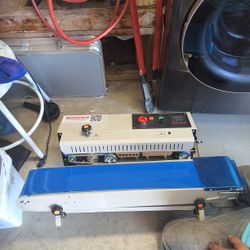 Continuous Band Bag Sealer Machine