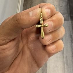 14k Cross Pendant 