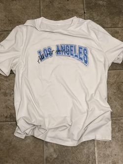 White + blue vintage car tee car