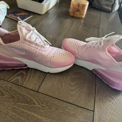 Pink Nike Air max 270, 4.5Y