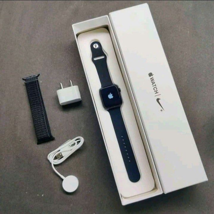 Apple Watch ⌚series 5 Unlocked 