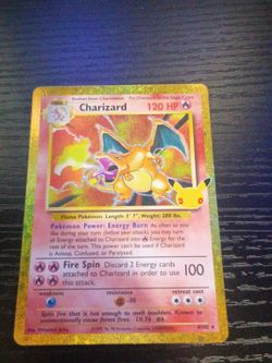 Pokemon 30th Charizard Gold Card