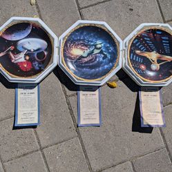 Star Trek the Voyagers 3-Plate Set