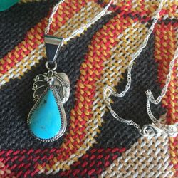 Sterling Silver fine jewelry 925 stamped 💎🦋💎 Silver pendant with blue gemstone and 18 “ inch long silver chain / Very nice !