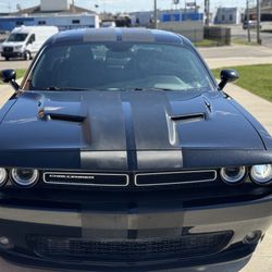 2017 Dodge Challenger SXT Plus Coupe 2D