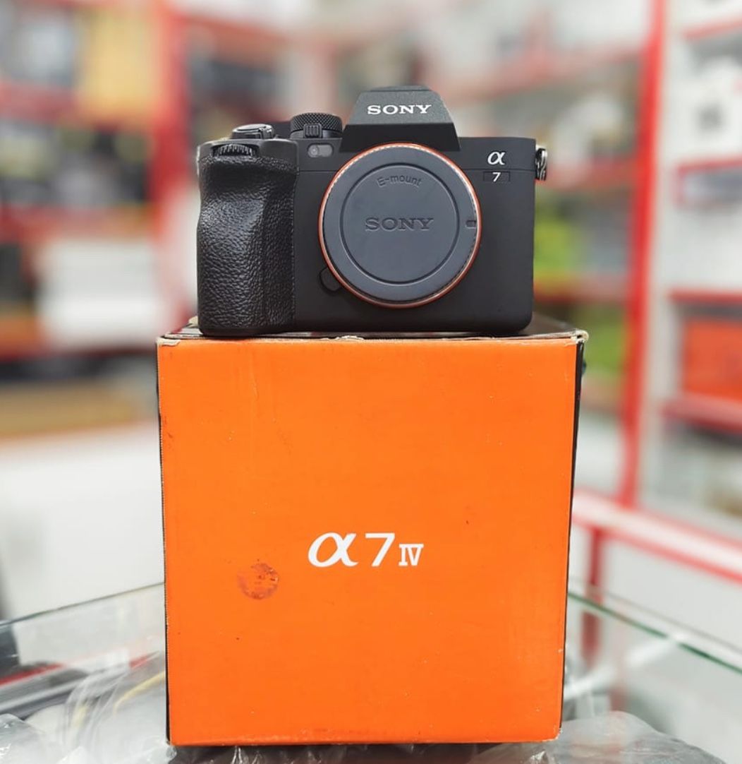 NEW - Sony Alpha A7 IV /M4