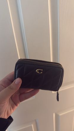 Coach Zipper Wallet