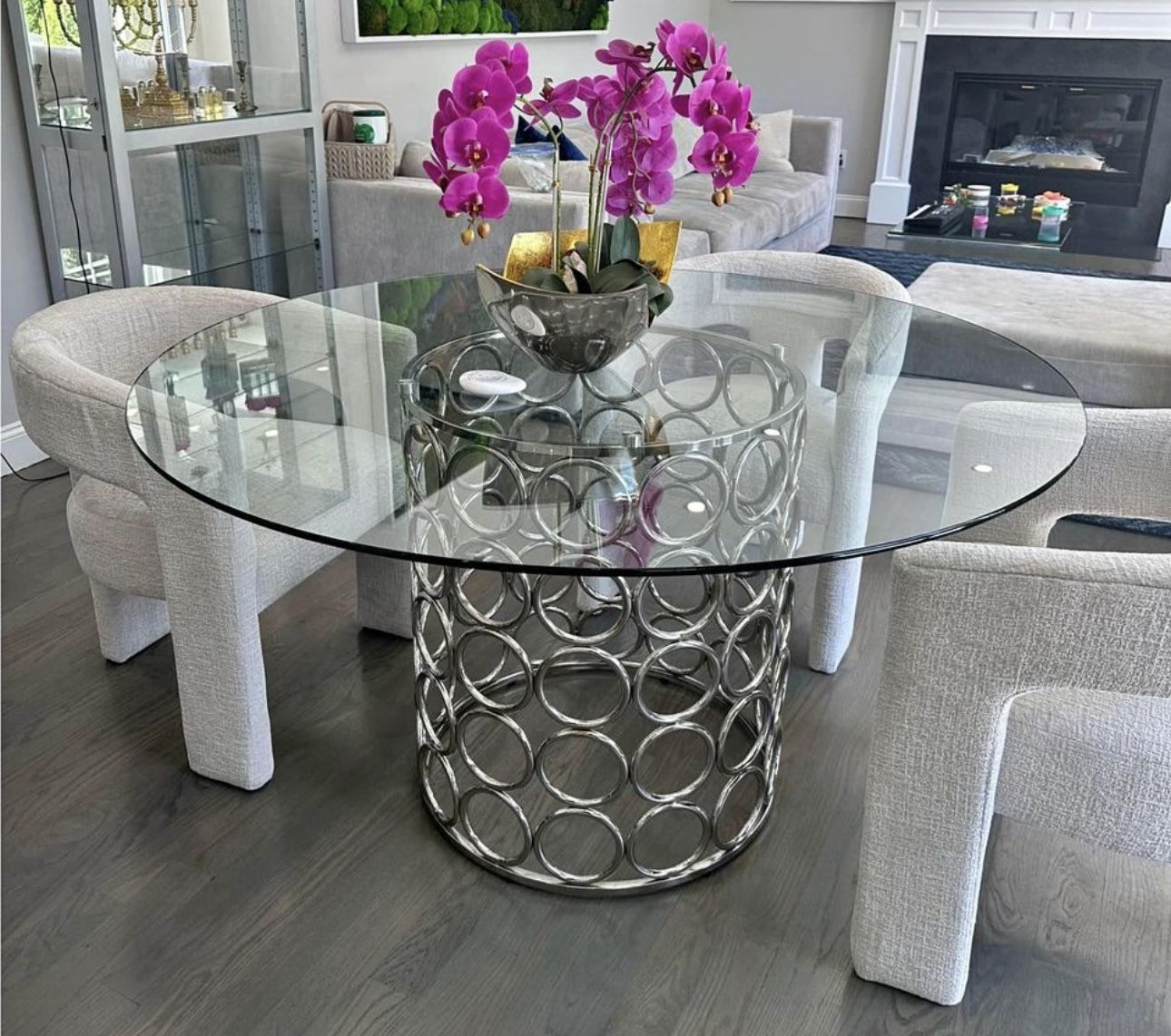 SILVER round DINING TABLE π€β€οΈπ€