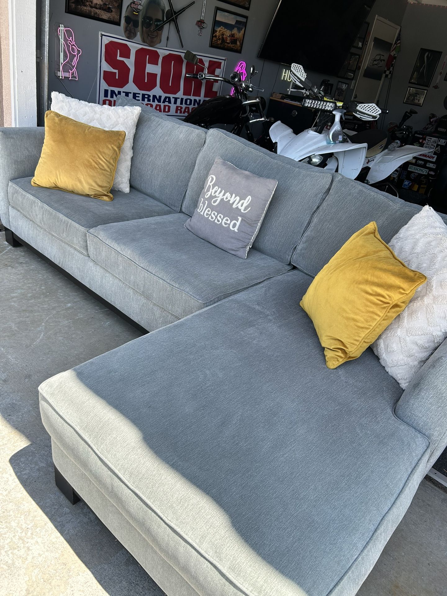 gray sectional couch !!