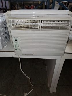 12,000 BTU AIR-CONDITIONER IN EXCELLENT COOLING CONDITION