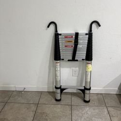 Telescopic Ladder - heavy duty model - L141 - 16.5 feet 