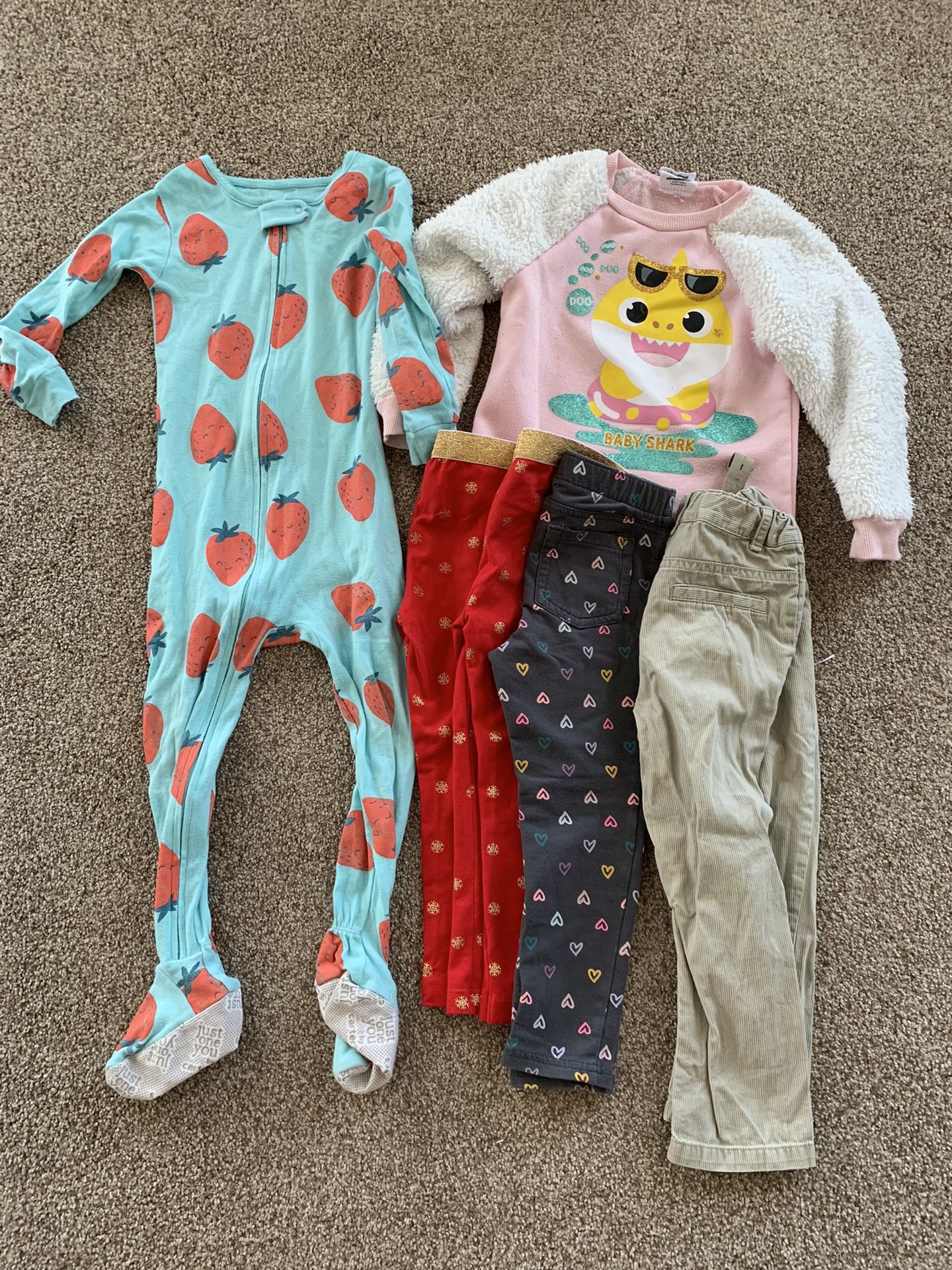 Like NEW Toddler Girl Clothing In 3T (all For $10)
