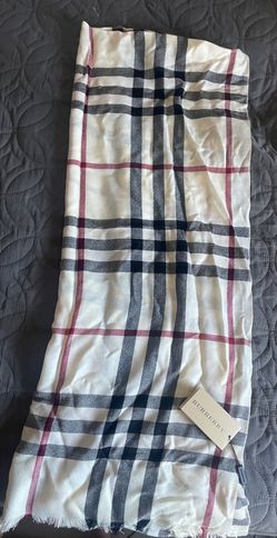 Burberry Classic Check Scarf