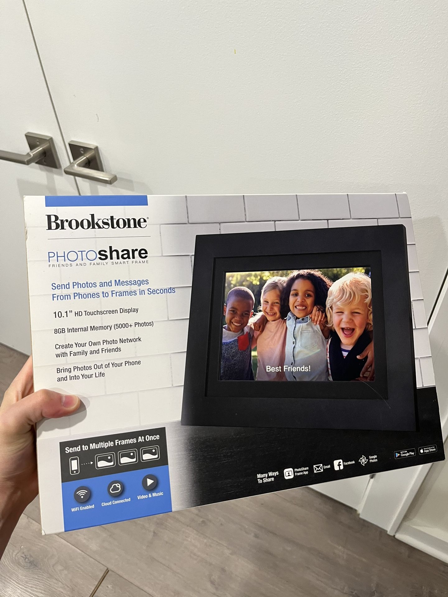 Brookstone Photo Share