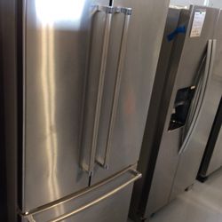 Kitchen Aid 22 Cu Ft 33” Width Standard Depth French Door Fridge w/ Interior Dispenser Stainless Steel 