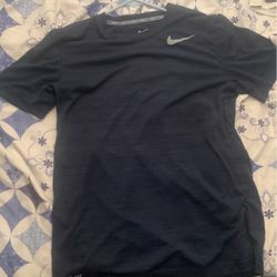 Nike Navy Blue Dri Fit Shirt (Medium)