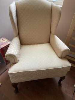 Accent sofa Chair , like new