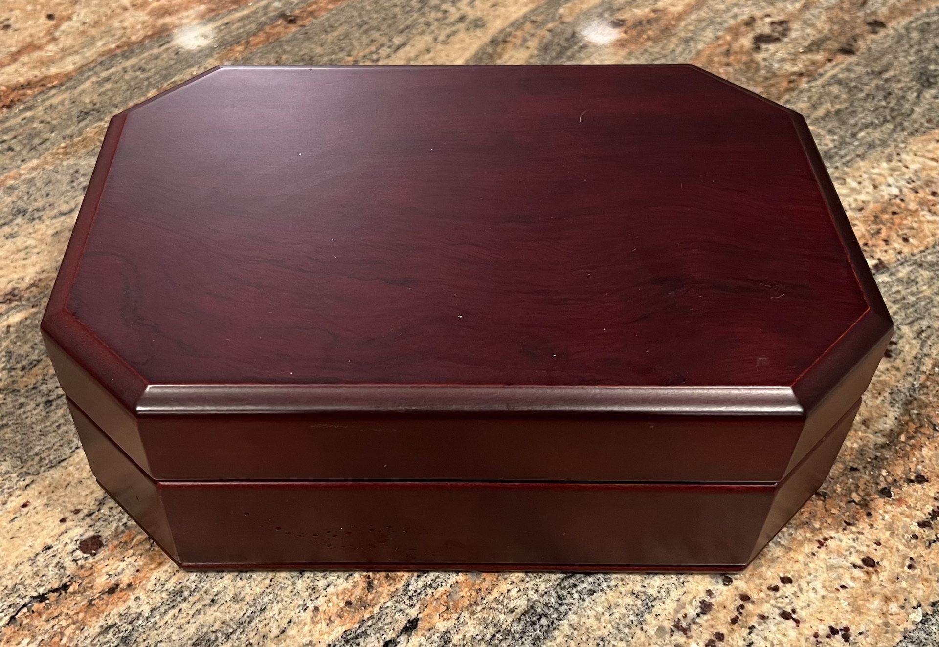 70 Cuban Humidifier with Hygrometer and Humidity Control