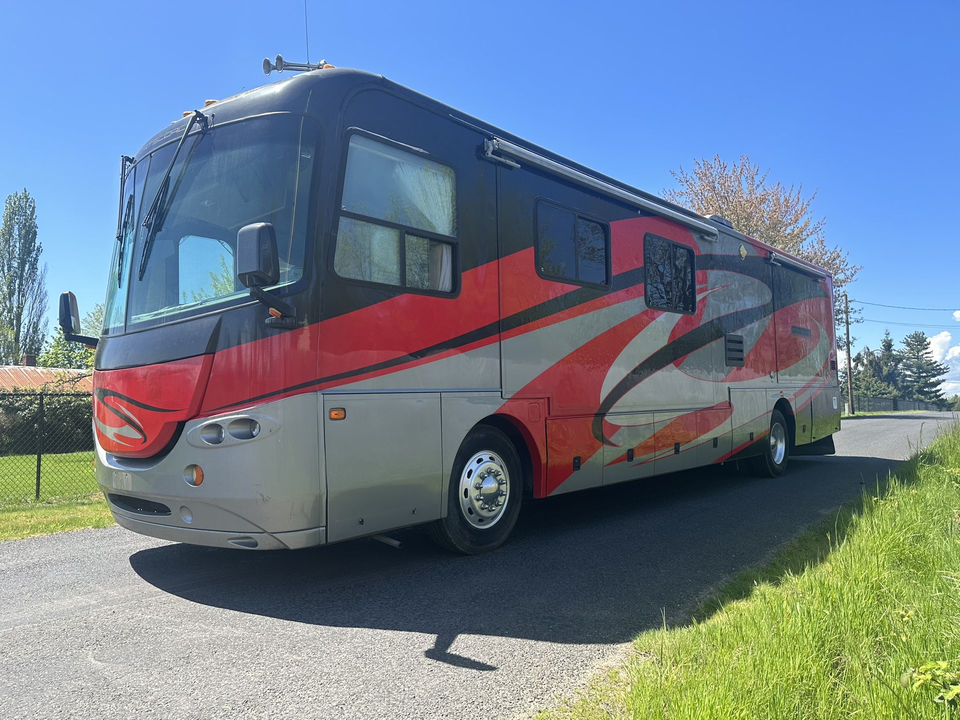 2005 Coachman Sportscoach Freightliner Motor home for Sale in ...