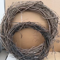 Large And Medium Wreathes 