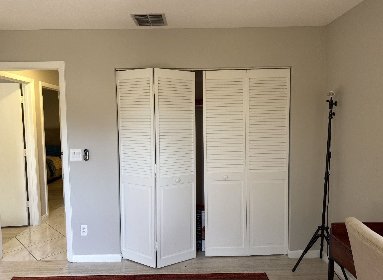 Free Closet Doors 2 Large (see Photos) & 3 Small (earliest Pick Up December 10)
