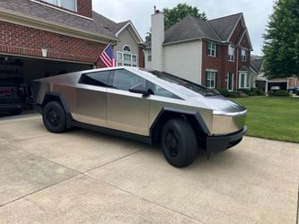 2026 Tesla Cybertruck Dual Motor