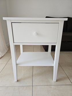White Gullaberg Nighstand