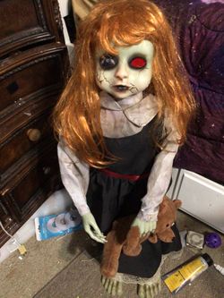 Animated Halloween girl