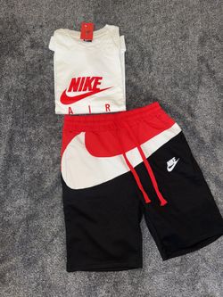 NIKE Shirt & shorts Set