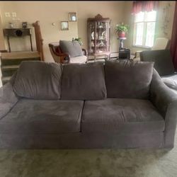 Free Couch 