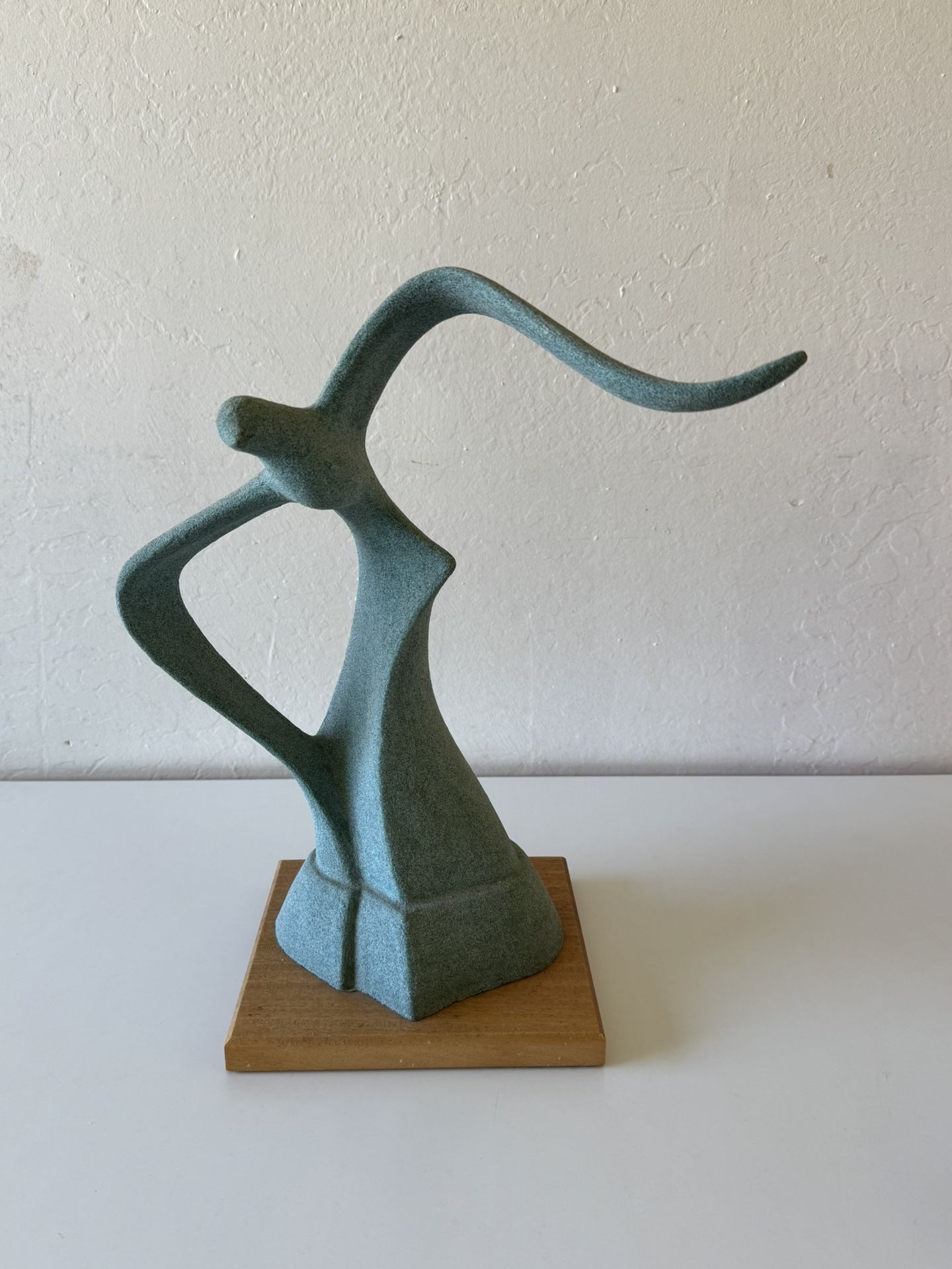 Seagull Sculpture MCM Wood Base 15” Tall 13” Wide