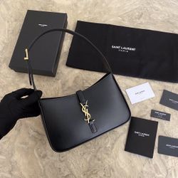 Saint Laurent Le 7 A 5 Black Smooth Leather Hobo Bag