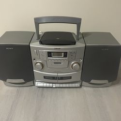 SONY COMPAKT DISC DIGITAL AUDIO CFD-ZW 755