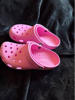 Kids crocs size 6