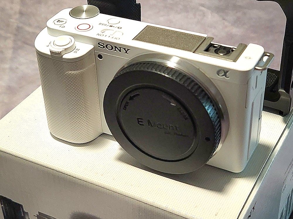 Sony ZV-E10 And Sigma 56mm 1.4 Lens