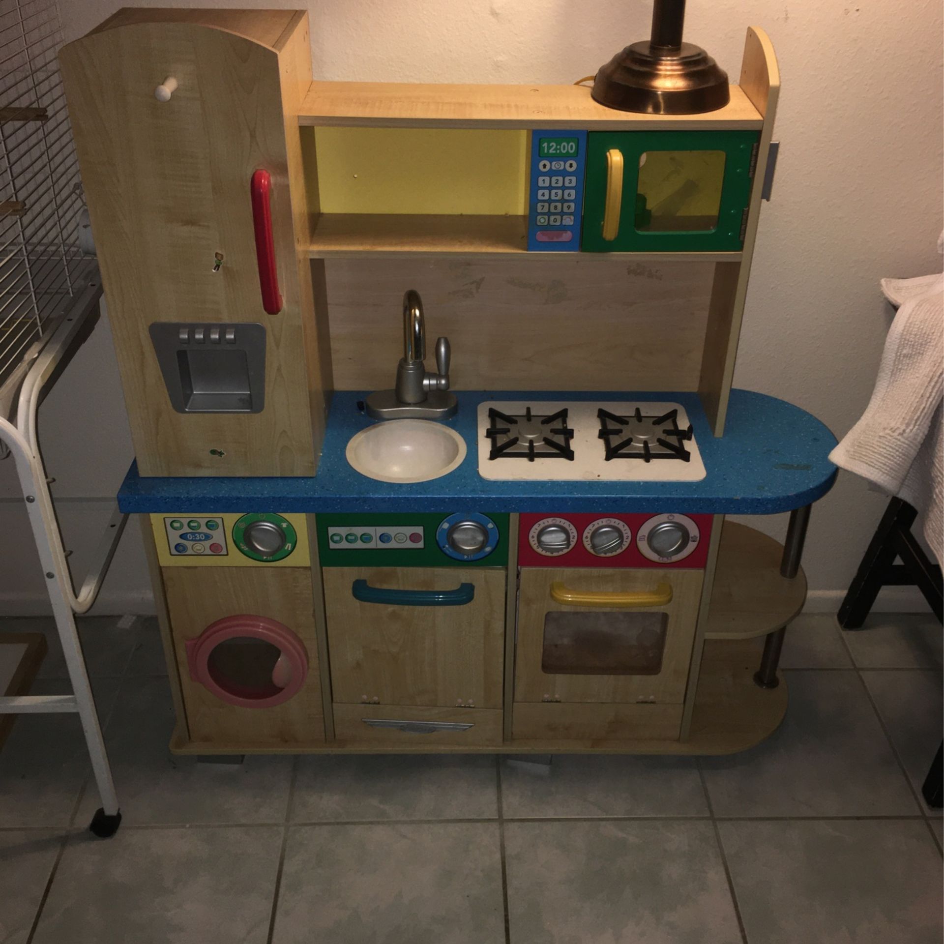 Play Kitchen