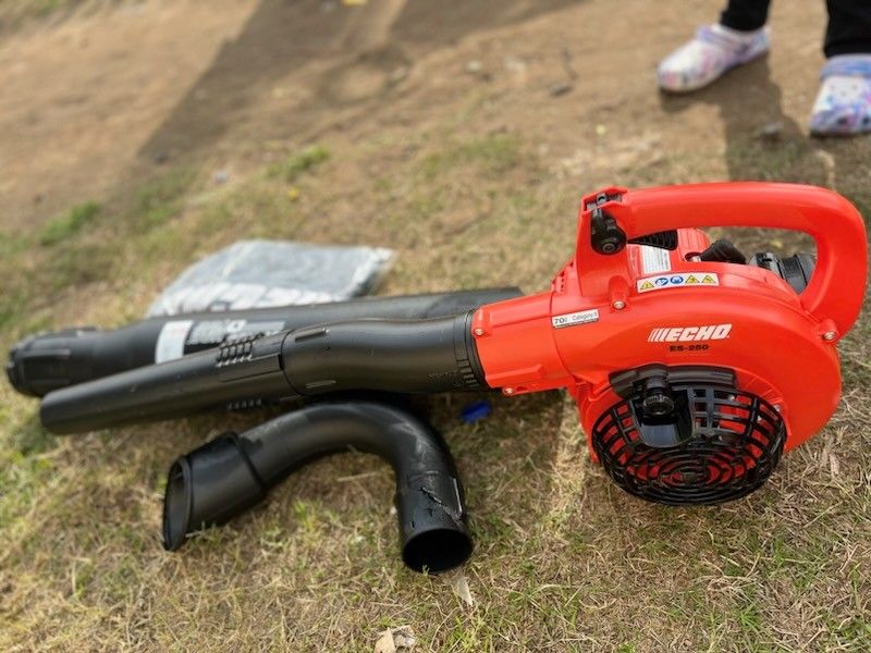 165 MPH 391 CFM 25.4 cc Gas 2-Stroke Handheld Leaf Blower Shred N Vac