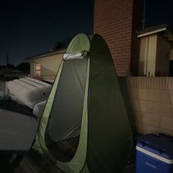 Bathroom/change in the room