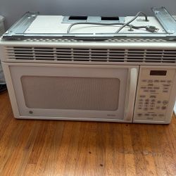GE Over The Range Mictowave Oven