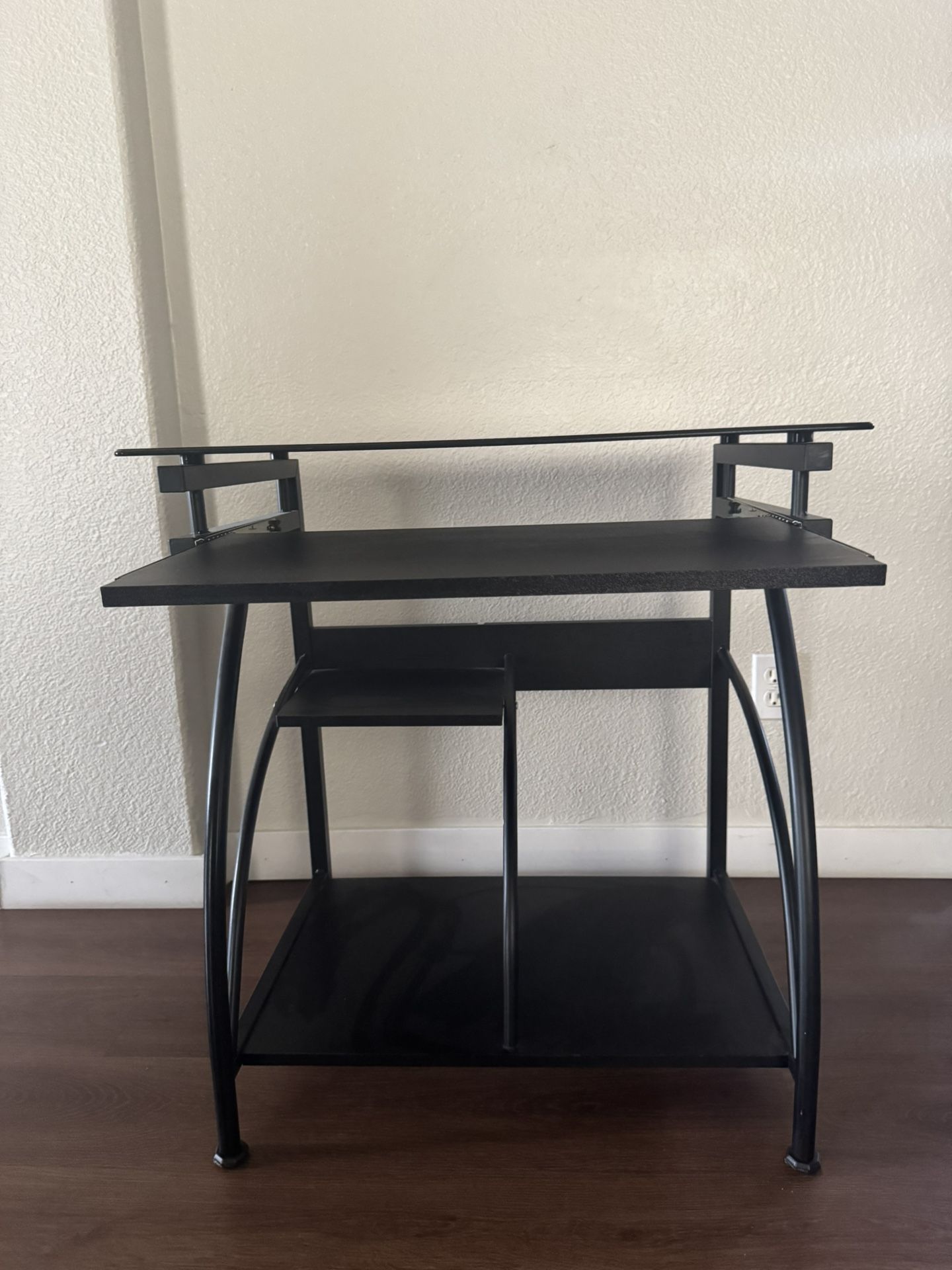 COMPUTER OFFICE DESK