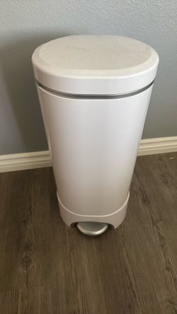 Munchkin diaper pail