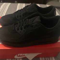 Black Air Max 90s  Size 10 Men’s 